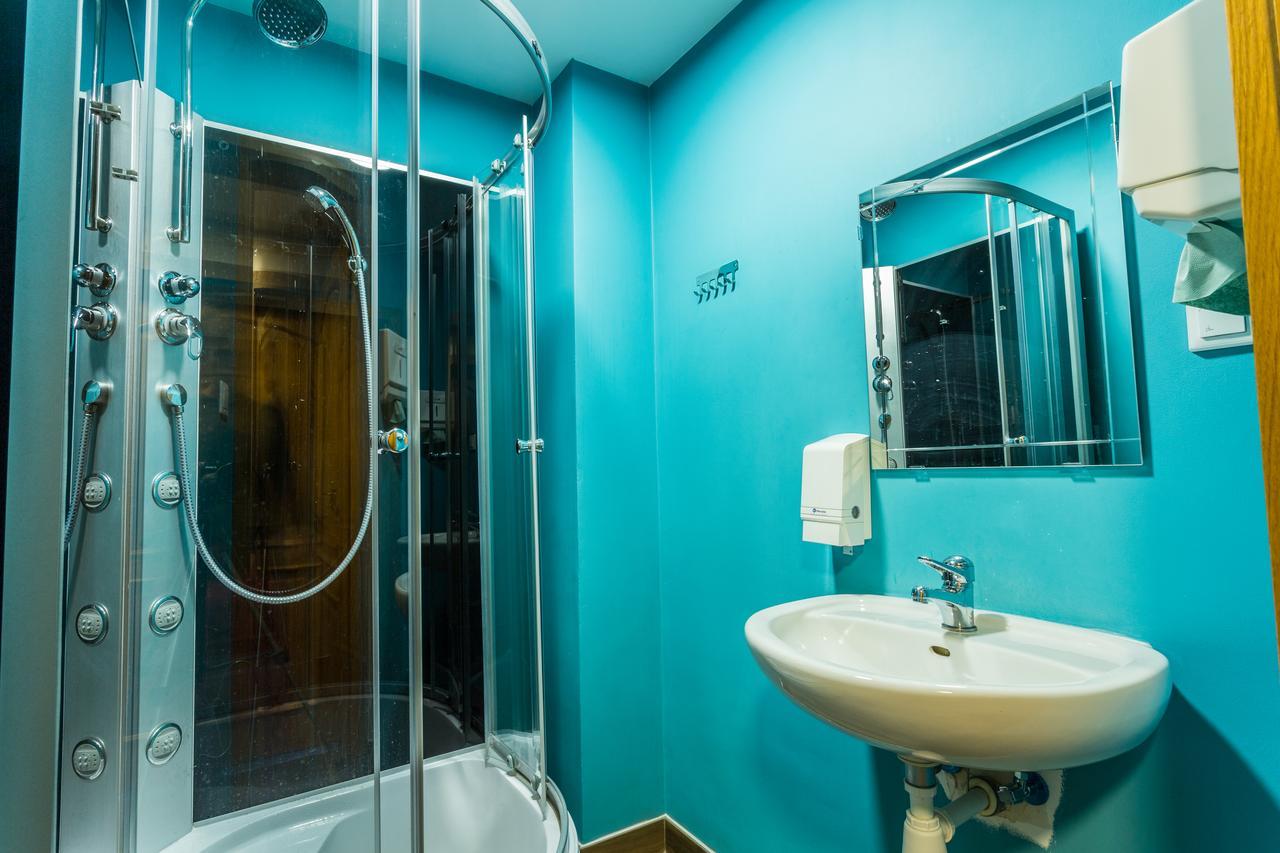 Greenwood Hostel Centrum وارسو المظهر الخارجي الصورة